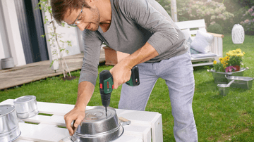 Bosch Universal Drill 18V (1x1,5 akumuliatorius) Akumuliatorinis dviejų greičių gręžtuvas - suktuvas aprašymas - Prekės nuotrauka