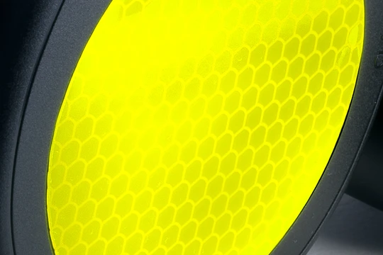 Flexi New Neon M pavadėlis šunims iki 25kg juostinis 5m geltonos spalvos aprašymas - Prekės nuotrauka