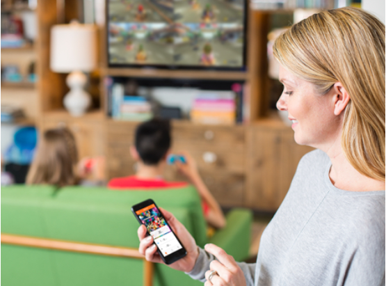 Nintendo Switch (Raudona / Mėlyna) aprašymas - Prekės nuotrauka