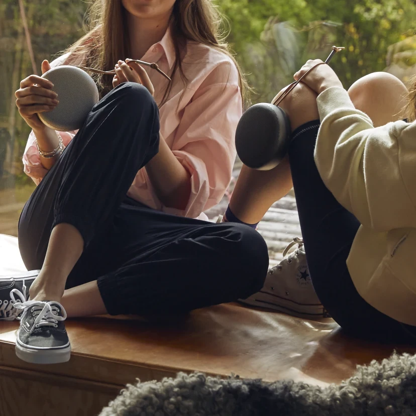Bang & Olufsen Beosound A1 2nd Gen Nešiojama belaidė Bluetooth kolonėlė su balso asistentu, Juodos antracito spalvos aprašymas - Prekės nuotrauka