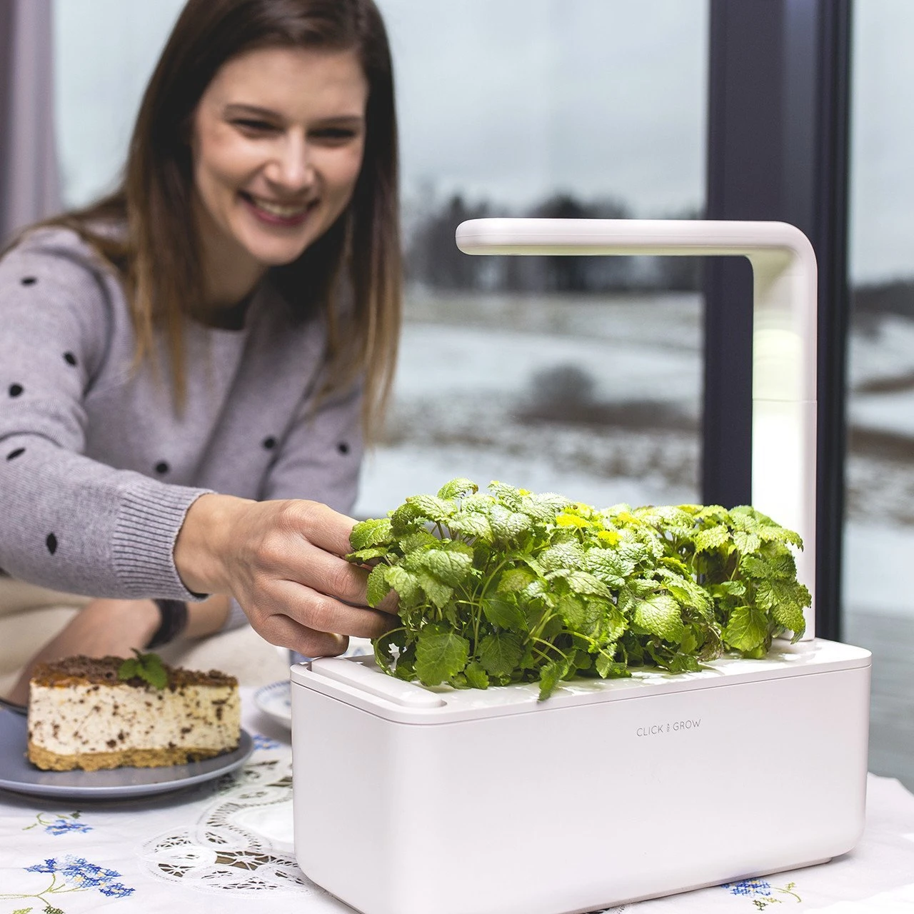 Išmanus namų sodas Click & Grow Smart Indoor Garden 3, baltas aprašymas - Prekės nuotrauka