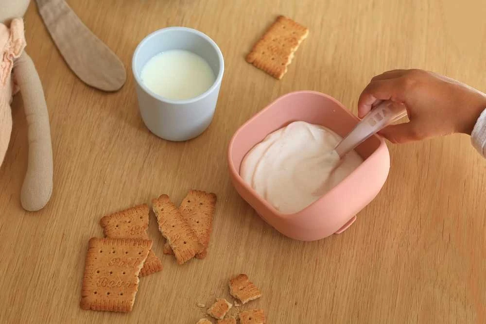 BEABA PRADINIO MAITINIMO SILIKONINIS ŠAUKŠTELIS 8+ MĖN., COTTON CANDY
