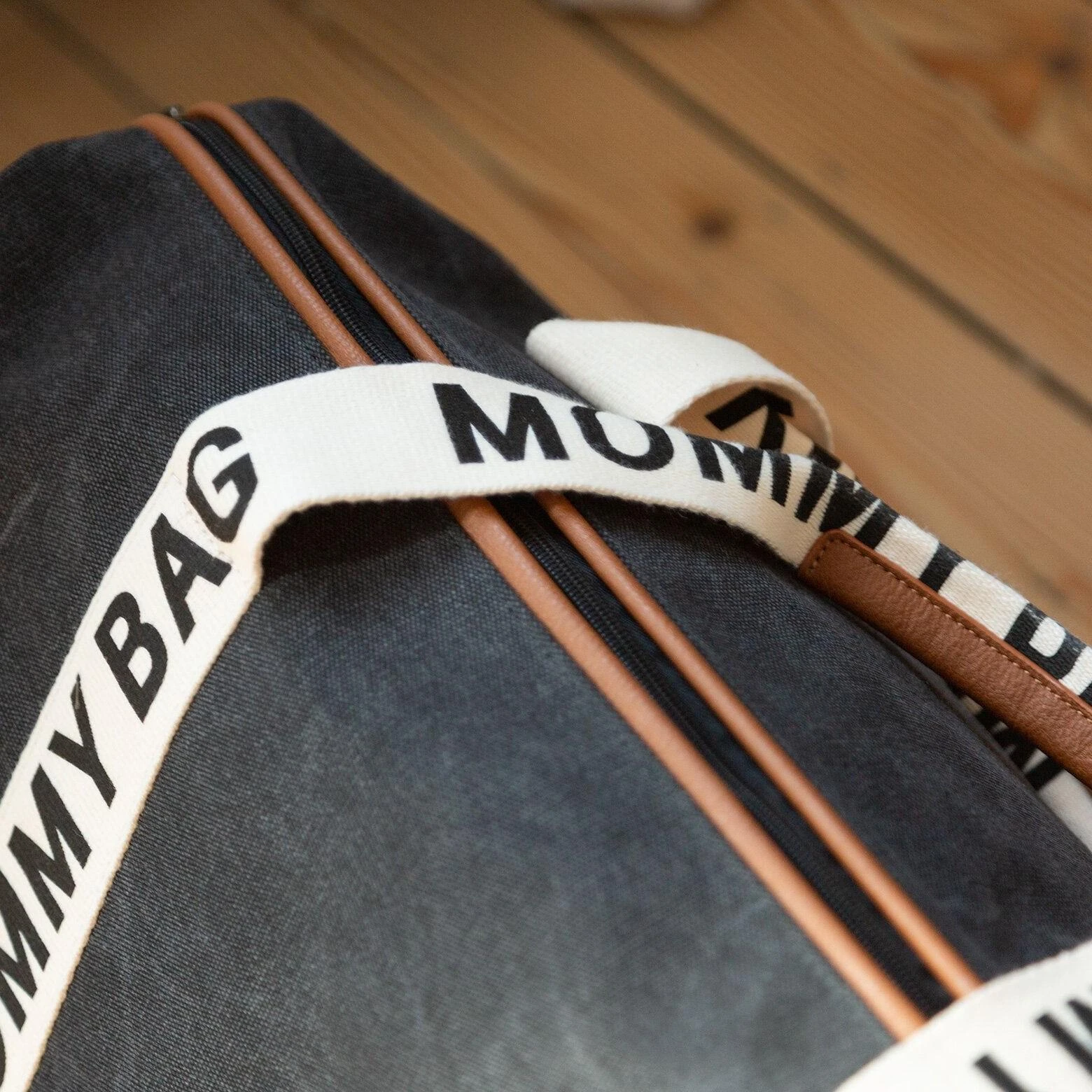 CHILDHOME DIDELIS MAMOS REIKMENŲ KREPŠYS MOMMY BAG SIGNATURE, CANVAS – Juodas