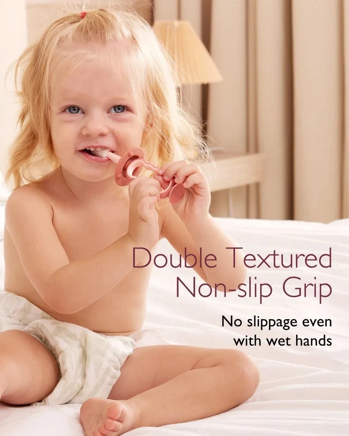 MOMCOZY ITIN MIKŠTAS KŪDIKIŲ DANTŲ ŠEPETĖLIS 360, ROŽINIS