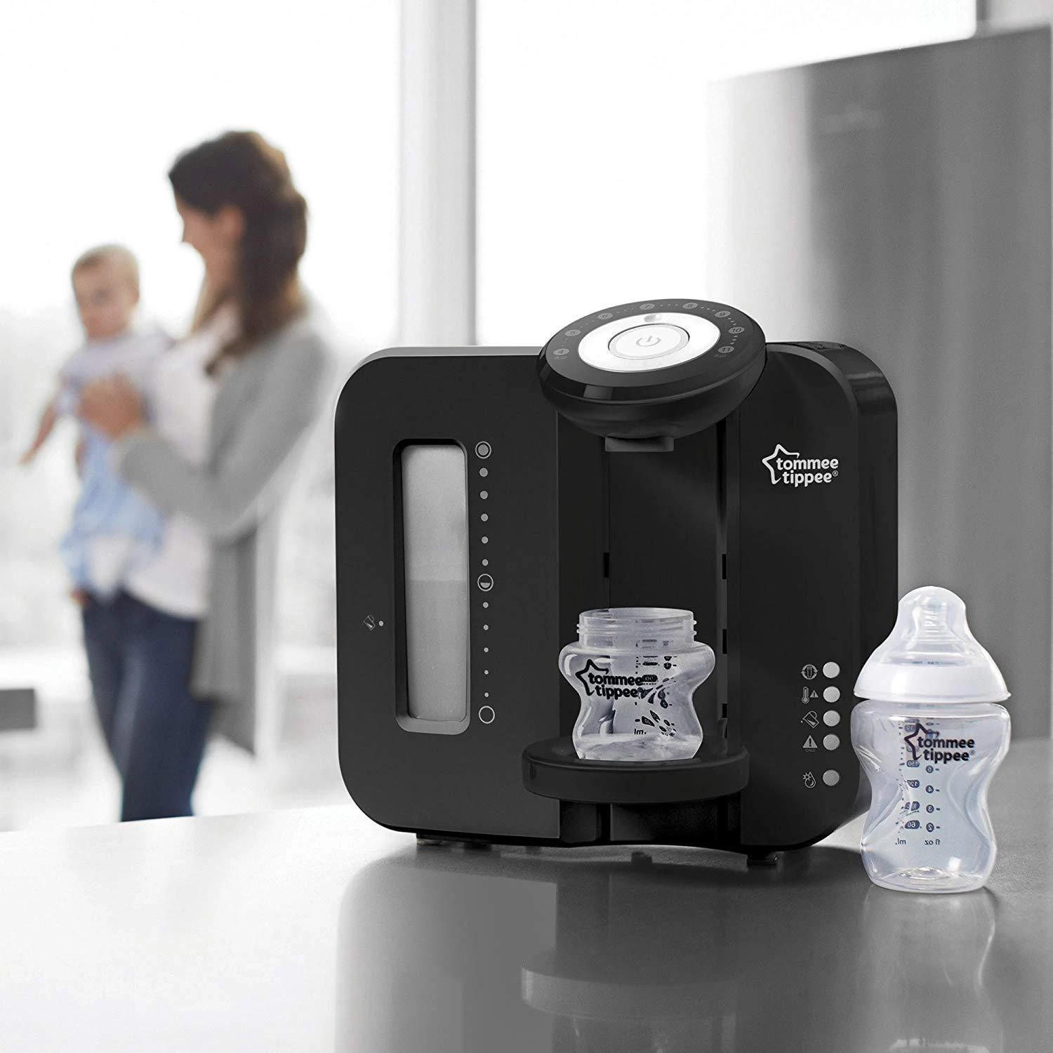 Tommee Tippee Perfect Prep juodas aparatas su buteliukais
