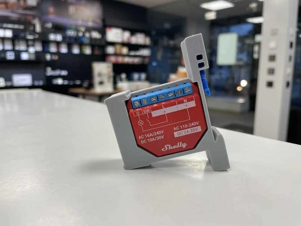 Kita Viengubas DIN adapteris Shelly Plus, Gledopto relėms (90 laipsnių kampu)