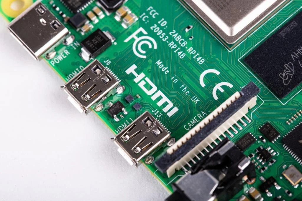 Raspberry Pi 4 modelis B WiFi DualBand Bluetooth 2GB RAM 1.8GHz