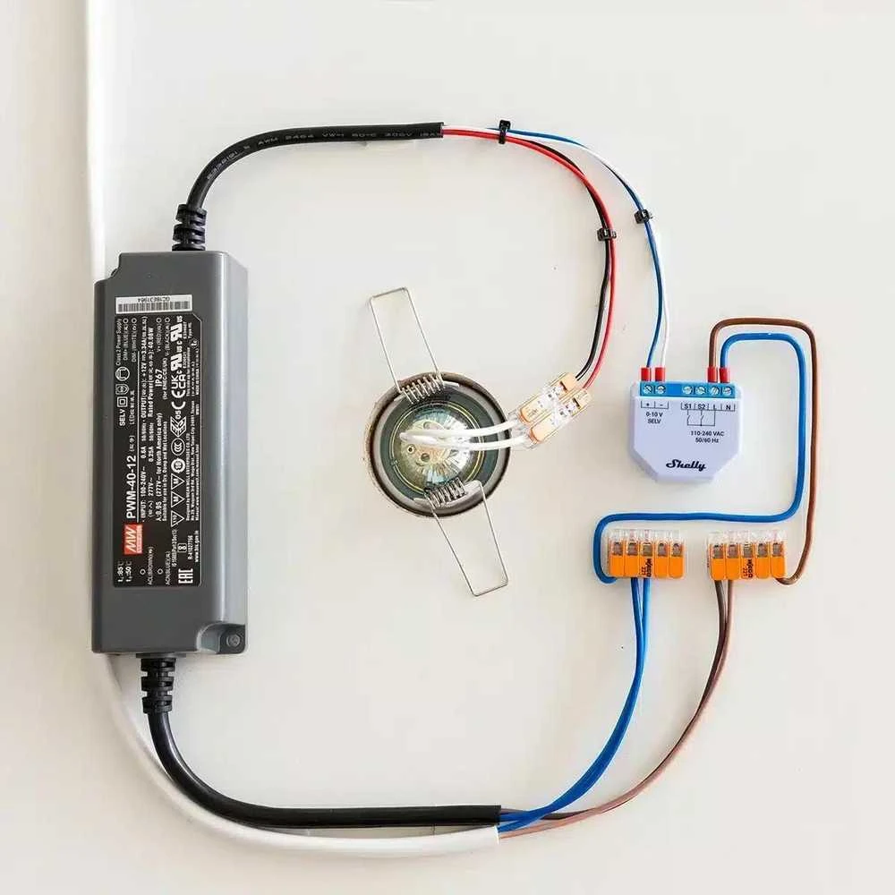 Shelly Plus 0-10V Dimmeris
