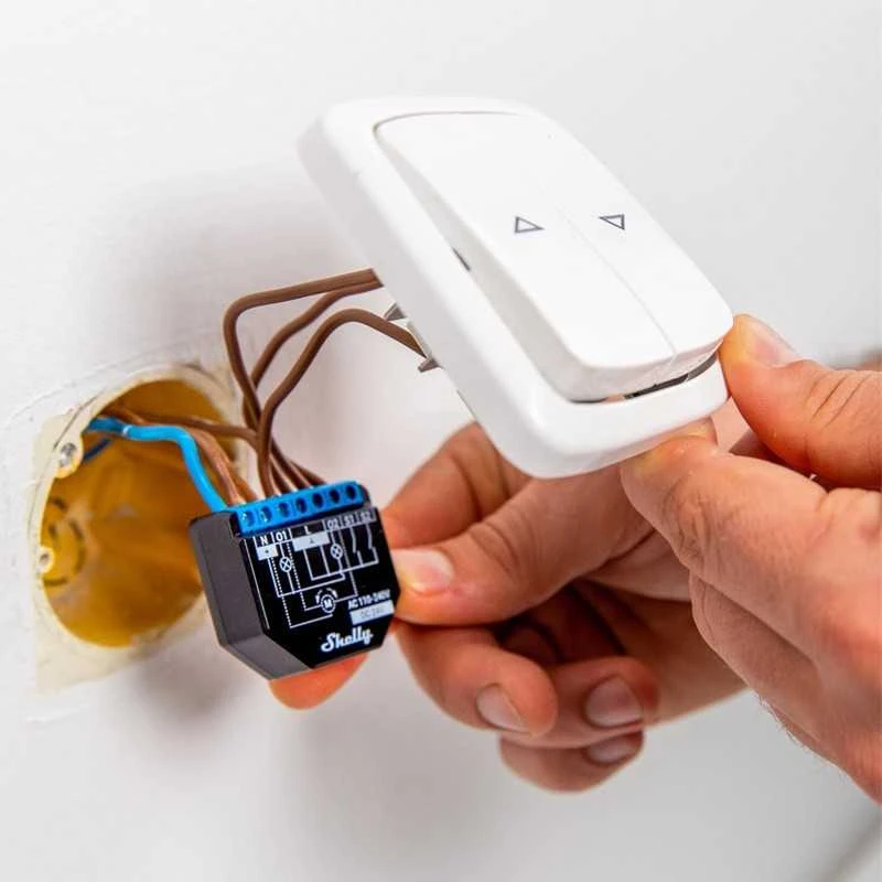 Shelly Plus 2PM 2x - 2 kanalų relė žaliuzių ir variklio valdymas su energijos matavimu Wifi Bluetooth
