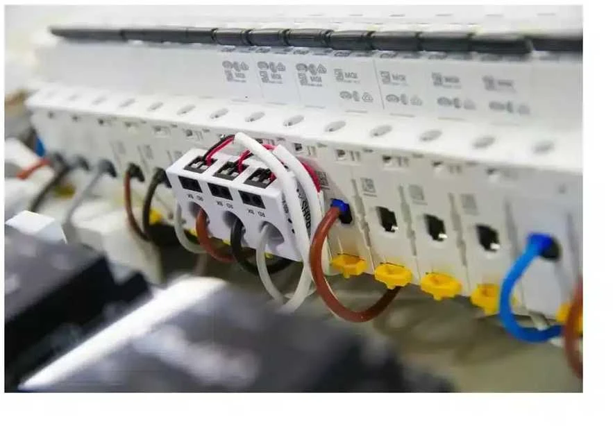 Shelly PRO 3EM-3CT63 elektros sąnaudų skaitiklis
