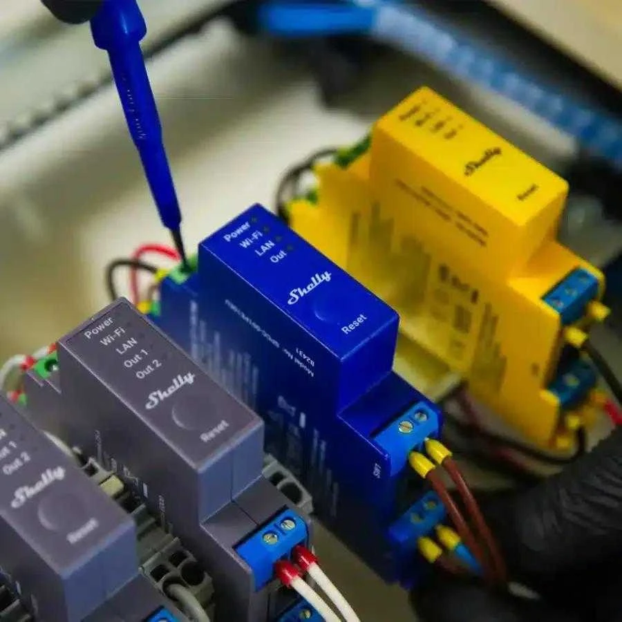 Shelly Pro Dimmer 0/1-10V PM apšvietimo valdiklis
