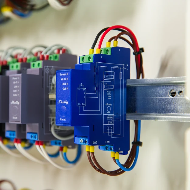 Shelly Pro Dimmer 0/1-10V PM apšvietimo valdiklis
