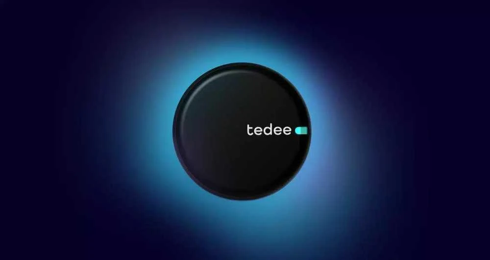 Tedee PRO juoda išmanioji Bluetooth spyna namams ir verslui