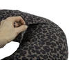 BEABA UNIVERSALI ŠILDANTI IR VĖSINANTI PAGALVĖ LITTLE WARMY, LEOPARD