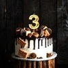 Auksinė žvakutė tortui skaičius "3"