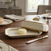 Balta keramikinė sviestinė su aukso detalėmis