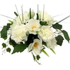 Dirbtinė gvazdikų ir magnolijų žiedų puokštė vazone