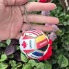 Spaudžiamas raktų pakabukas „Pasaulio futbolo kamuolys“