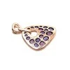 Auksinis pakabukas su brangakmeniais. Metalas: Raudonas Auksas. Praba: 585°. Akmuo: Briliantai , Ametistas , Rodolitas - 23 mm. - 2.76 g. - Briliantai (0,22Ct), Ametistas (0,62Ct), Rodolitas