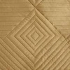 Eurofirany SOFIA/2 Minkšto ir matinio aksomo lovatiesė, dygsniuota karšto spaudimo būdu (hot press), su geometriniu raštu, 220X240 cm, spalva: medaus