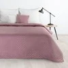 Eurofirany DESIGN 91 BONI / 5 Lovatiesė su karšto spaudimo technika įspaustu skiautinių motyvu, 170X210 cm, spalva: rožinė Lovatiesė