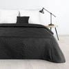 Eurofirany DESIGN 91 BONI / 6 Lovatiesė, dygsniuota karšto spaudimo būdu su lapų raštu, 170X210 cm, spalva: juoda Lovatiesė