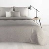 Eurofirany DESIGN 91 BONI / 6 Lovatiesė, dygsniuota karšto spaudimo būdu su lapų raštu, 170X210 cm, spalva: sidabrinė Lovatiesė