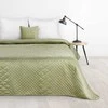 Eurofirany DESIGN 91 LUIZ / 3 Aksominė lovatiesė, dygsniuota karšto spaudimo būdu su geometriniu raštu, 220X240 cm, spalva: šviesi žalia Lovatiesė
