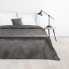 Eurofirany DESIGN 91 LUIZ / 4 Aksominė lovatiesė, dygsniuota karšto spaudimo būdu su palmių lapų raštu, 220X240 cm, spalva: grafito Lovatiesė