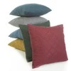 Eurofirany DESIGN 91 ALARA / 3 Pagalvės užvalkalas su geometriniu raštu, dygsniuotu karšto spaudimo būdu (hot press), 40X40 cm, spalva: bordinė