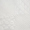 Eurofirany DESIGN 91 BONI / 5 Lovatiesė su karšto spaudimo technika įspaustu skiautinių motyvu, 170X210 cm, spalva: balta Lovatiesė