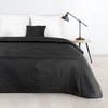 Eurofirany DESIGN 91 BONI / 6 Lovatiesė, dygsniuota karšto spaudimo būdu su lapų raštu, 170X210 cm, spalva: juoda Lovatiesė