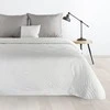 Eurofirany DESIGN 91 BONI / 6 Lovatiesė, dygsniuota karšto spaudimo būdu su lapų raštu, 170X210 cm, spalva: balta Lovatiesė