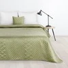 Eurofirany DESIGN 91 LUIZ / 3 Aksominė lovatiesė, dygsniuota karšto spaudimo būdu su geometriniu raštu, 170X210 cm, spalva: šviesiai žalia Lovatiesė
