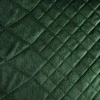 Eurofirany DESIGN 91 LUIZ / 3 Aksominė lovatiesė, dygsniuota karšto spaudimo būdu su geometriniu raštu, 170X210 cm, spalva: tamsi žalia Lovatiesė