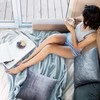 Eurofirany RIVA Aksominis pagalvės užvalkalas su smulkiu marmuriniu raštu, 40X40 cm, spalva: kreminė