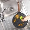 Vilde Keptuvė kiaušiniams granitinė neprideganti Juodas&amp;WOOD 26 cm