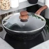 Aliumininė keptuvė su granitine danga ir stiklo dangčiu Vilde Juodas&amp;Wood 28 cm, 3,5 l
