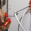sustiprintas šoninis pjoviklis X-Cut su VDE izoliacija, darbui esant įtampai iki 1000V, KNIPEX [73 06 160 T] su apsauginiu fiksatoriumi