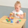 Dantų ratai sukuria savo mechanizmą „MasterKidz Montessori“