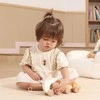 Viga Toys VIGA PolarB medinė vištelė su viščiukais traukimui
