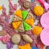 Woopie Kinetinio smėlio rinkinys 6 spalvų 1,2kg Restoranas