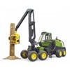 Bruder Harwester john deere 1270g su konarem drzewa