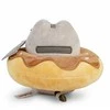 Pusheen - Pusheen pliušinis talismanas šokoladinėje spurgoje 13 cm