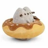 Pusheen - Pusheen pliušinis talismanas šokoladinėje spurgoje 13 cm