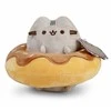 Pusheen - Pusheen pliušinis talismanas šokoladinėje spurgoje 13 cm