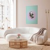 Artgeist Plakatas - Metallic Form - abstract sculpture on a mint background with a violetinė halo