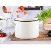 Altom Design Emaliuotas tiesus puodas, 5,8 l; skersmuo 22 cm; aukštis 16 cm, kreminės spalvos