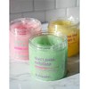 b.fresh When In Doubt, Buff It Out Fruity Fizz Body Scrub Uogų aromato kūno šveitiklis, 200g