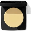 Bobbi Brown Sheer Finish Pressed Powder kompaktinė pudra, atspalvis: Pale Geltona, 9 g